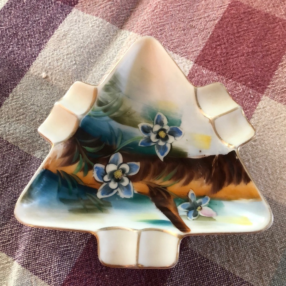 Lefton China hand painted ashtray